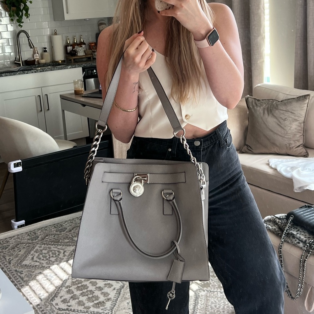 LIKE NEW Michael Kors Large Hamilton handbag